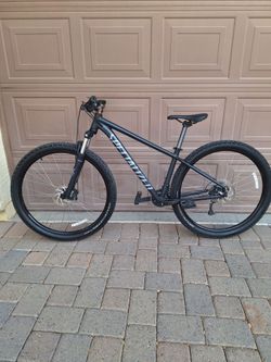 SPECIALIZED ROCKHOPPER SPORT 29 ER MOUNTAIN BIKE LIKE NEW ( CHECK MY OTHER BIKES)