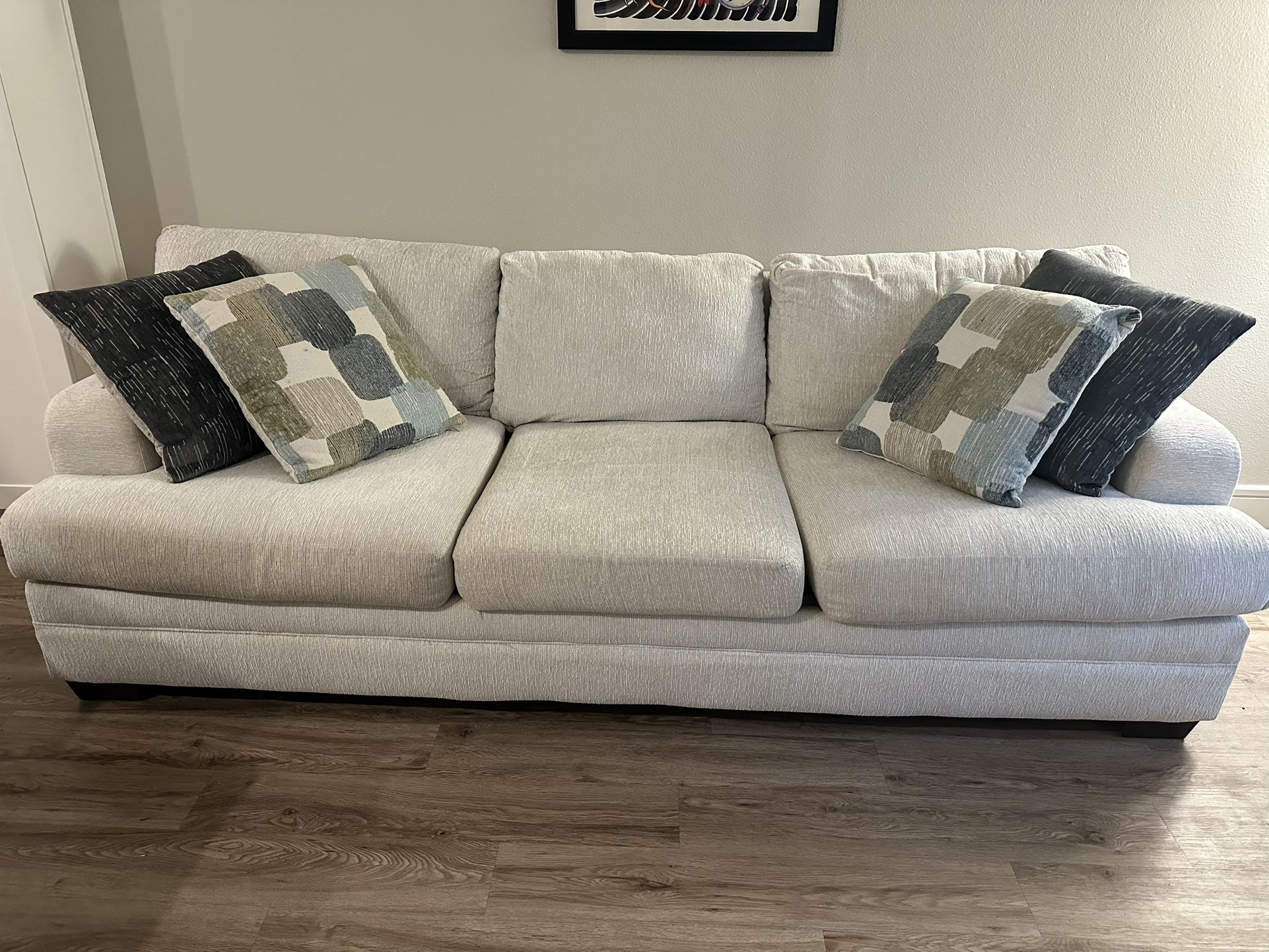 Rooms To Go Light Tan Couch Great Condition