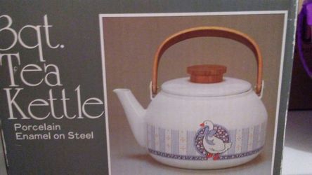 Tea kettle