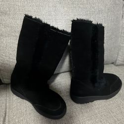boots- fur lined