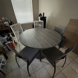 Circular Table with 5 Chairs