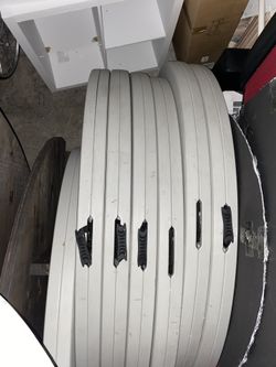 Heavy Duty Round 6 Ft Tables