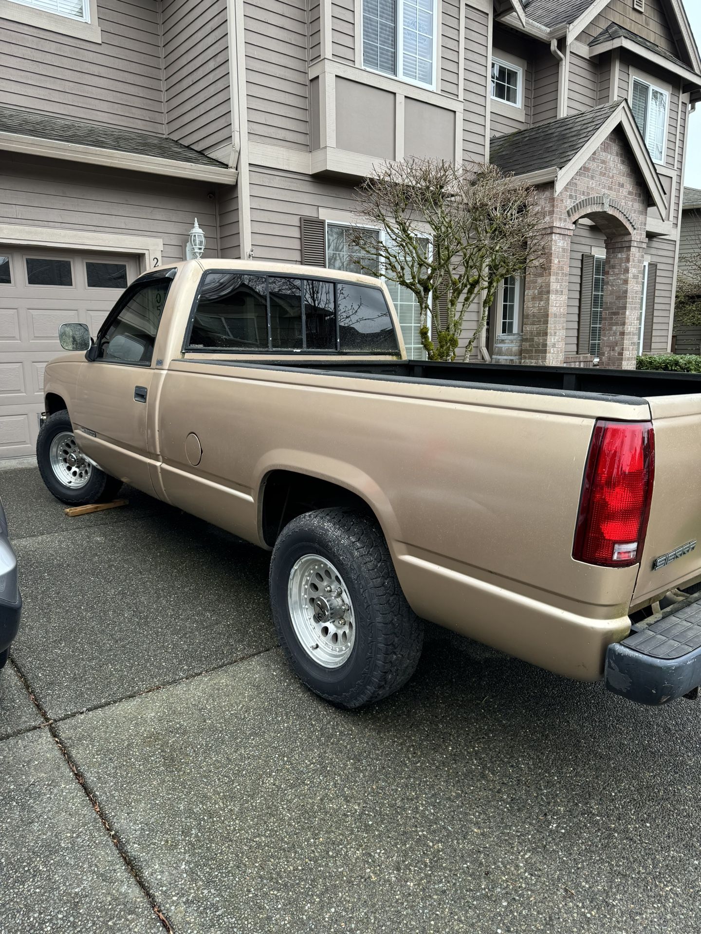 1988 GMC  2wd 8’ Bed 3/4 TON! Auto 305 V8