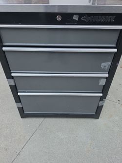 Tool box Husky 26 length width 19.    .169