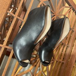 Black High heels Size 9