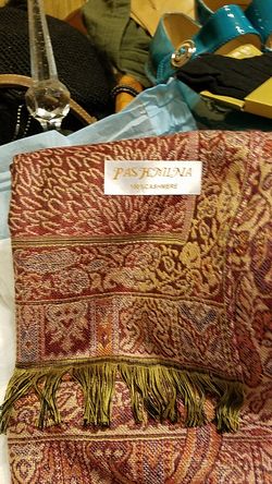 Pashmina scarfs 60. To choose from