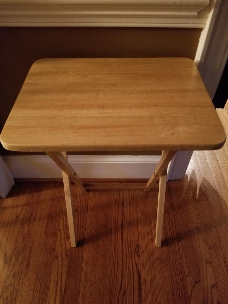 Wooden table/snack tray