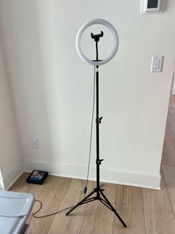 Ring light