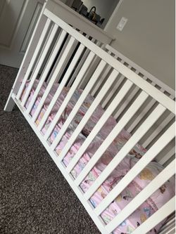 White crib