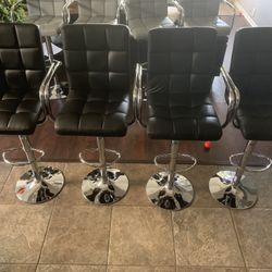 Brand new set of 4 Black bar stools (arm handles) / height adjustable and swivel / Black bar stools / chairs / new in 📦 