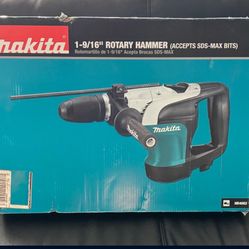 Makita 1-9/16' ROTARY HAMMER