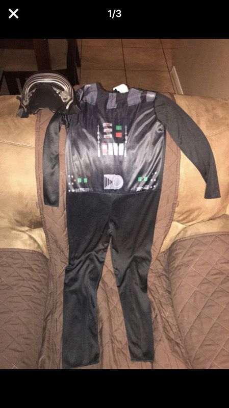 $$10 ONLY Darth Vader costume for boys Medium