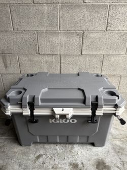 Igloo Heavy-Duty Cooler 70 QT | Basket, Drain Plug, Bottle Opener | Like New