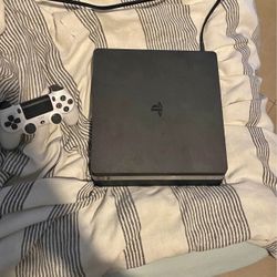 PlayStation 4 Slim