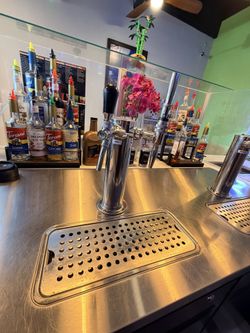Commercial Dual-Tap Kegerator – Café / Coffee / Nitro Draft Beverage System