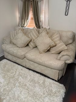 Cream Floral Damask Loveseat Couch Furniture Piece