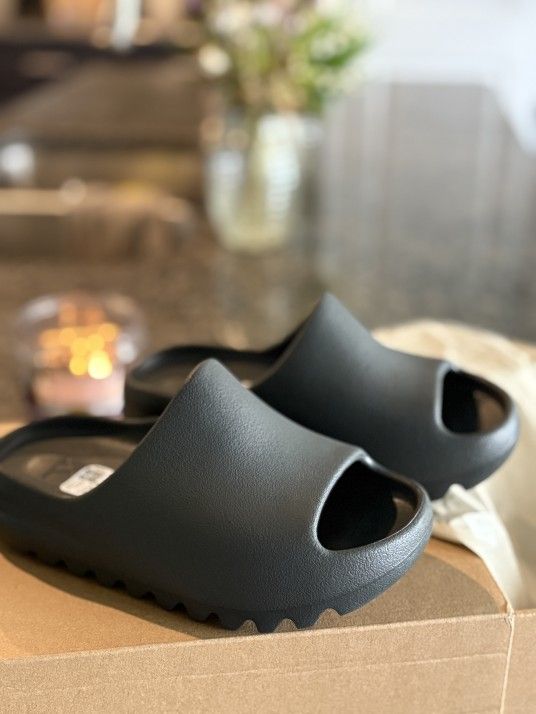 Kids Yeezy Slides