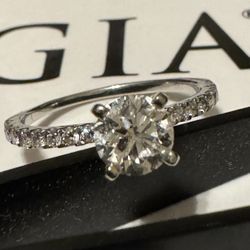 GIA Certified 0.90ct Diamond Engagement Ring – Platinum – Christmas Proposal