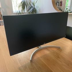 LG 29” Ultra Wide monitor 