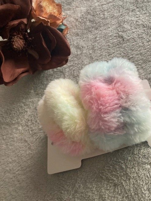 Pastel Colored Fur Splash Bands