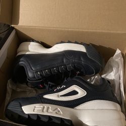 New Woman’s FILA  Running  Shoes Size 5.5