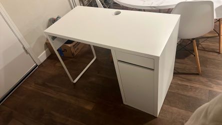 $50 OBO PICK UP TABLE TONIGHT