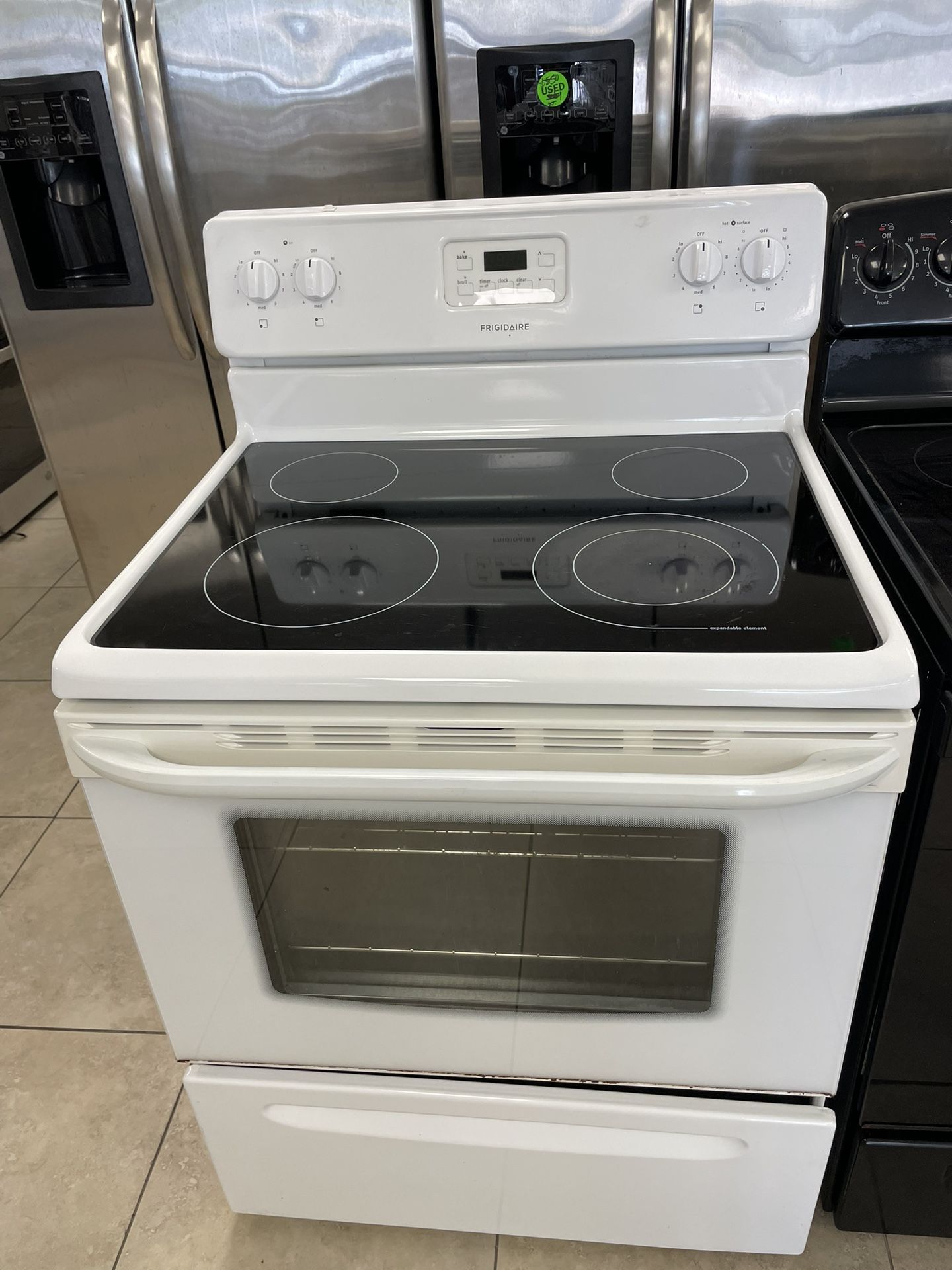 Stove Frigidaire White