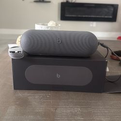 Beats Pill X Kim Kardashian