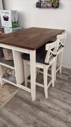 Shelf/table with bar stools ikea