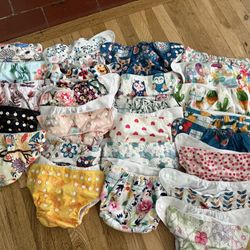 Set Of 25 Cloth Diapers 
