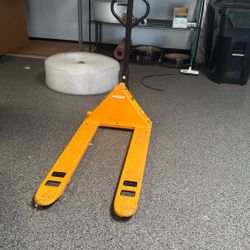 Pallet Jack LIKE NEW 250
