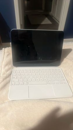 Apple iPad 10th with Magic Keyboard Case (64 gb)