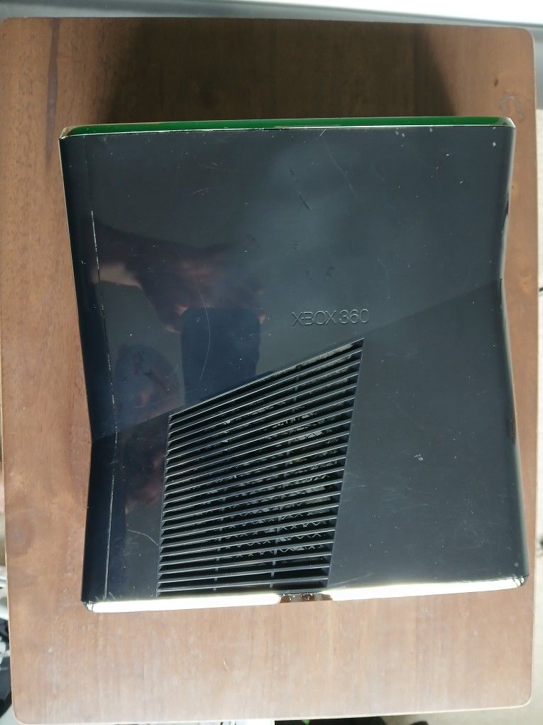 Xbox 360 Slim 250 GB