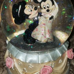 Vintage Mickey & Minnie Snowglobe