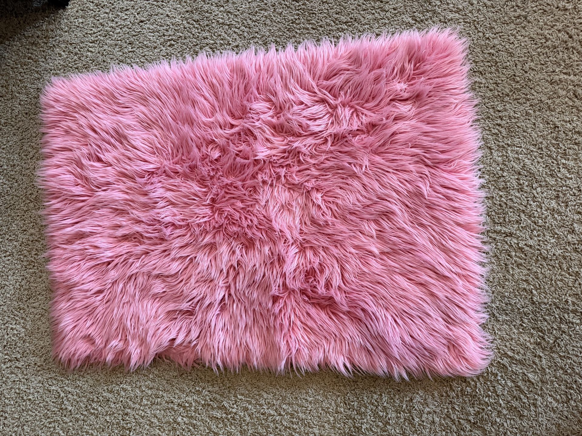 Pink Accent Rug And Large Pink Owl Storage Tote