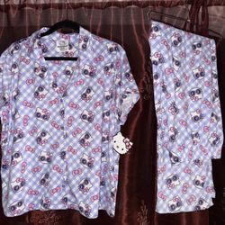NEW With Tags Adults Hello Kitty Soft Pajama Set 