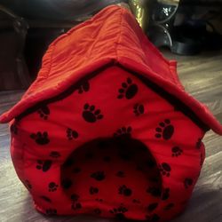 Preowned Portable pet tent--fold out design hangs down to protect chairs and sofas from damage from ,Pet Tent House Portable pet shelter--ensure your 