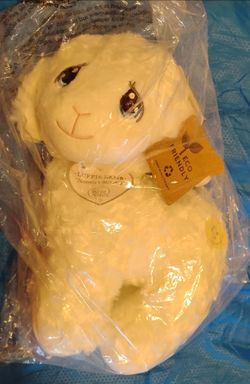New Precious Moments Lamb Sheep Musical Jesus Loves Me