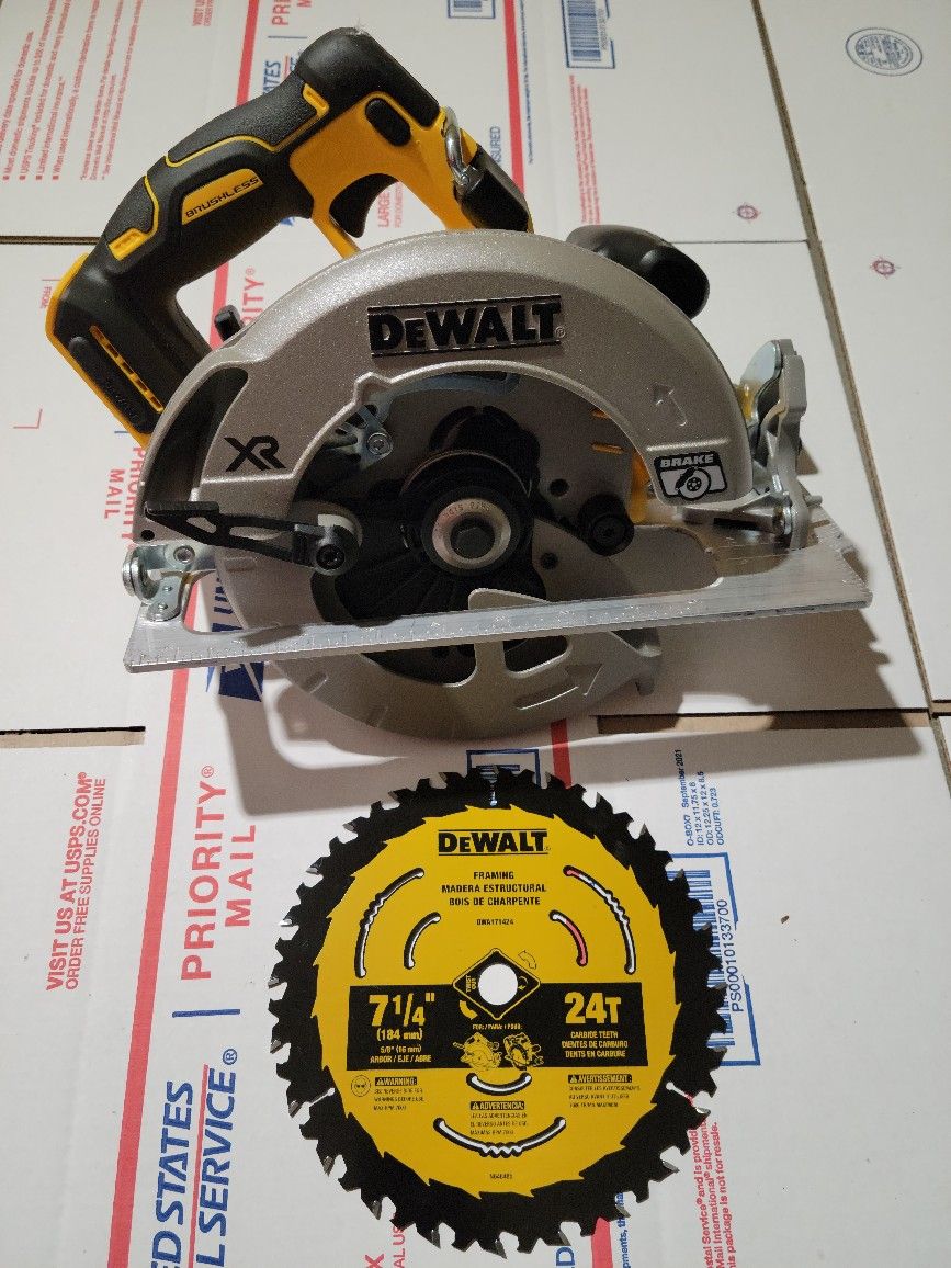 DEWALT 20-Volt MAX XR Cordless Brushless 7-1/4 in. Circular Saw