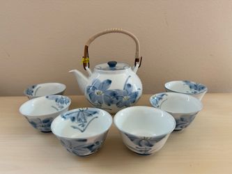 Set of 7 piece Japanese ceramic teapot and cups