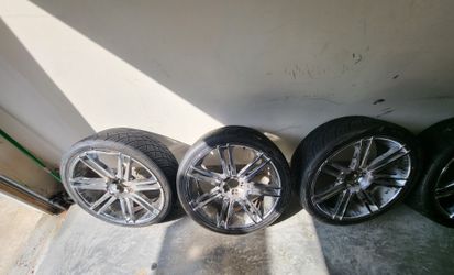 22" BORGANI Rims And Tires