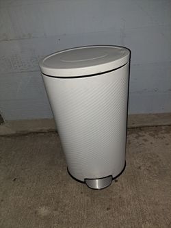 13 gal white metal trash can