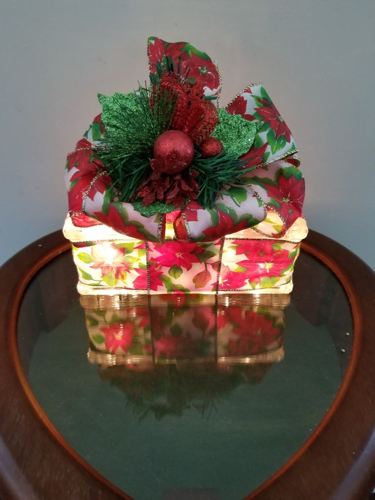 Poinsettia Ribbon Lighted Glass Block