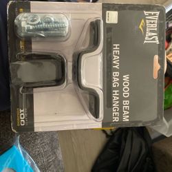 EVERLAST Wood Beam Heavy Bag Hanger 