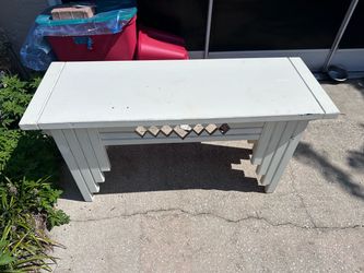 White Wood Console Table with Diamond Detail