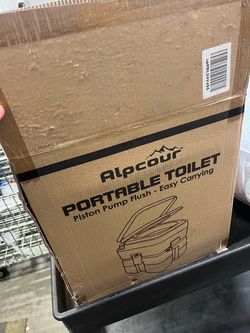 Alpcour Portable toilet