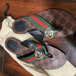 Gucci Flip Flops Women’s Size 39 1/2 