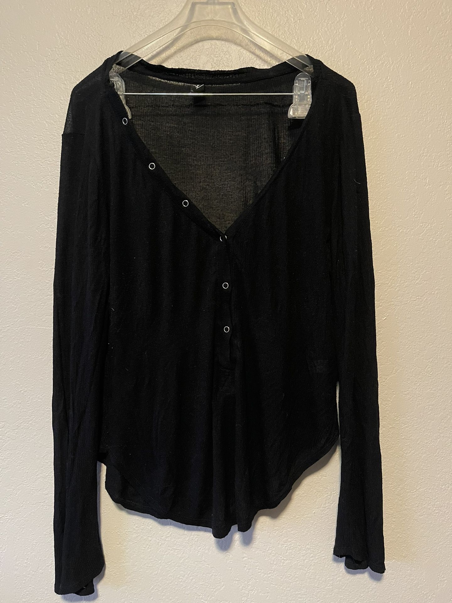 Windsor, Women’s Black Longsleeve Button Front Lightweight Sheer Shirt, Size L