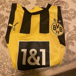 NEVER USED BVB JERSEY 2022 2023