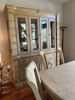 Dining room Set, 6 chairs, beige